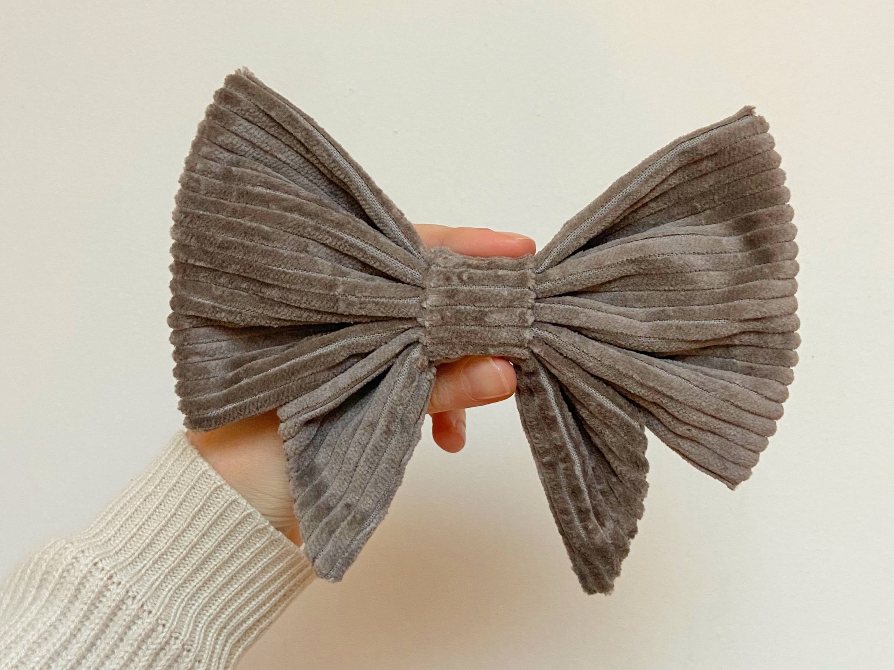 Bow Barrette - Beiroet -  Cedar