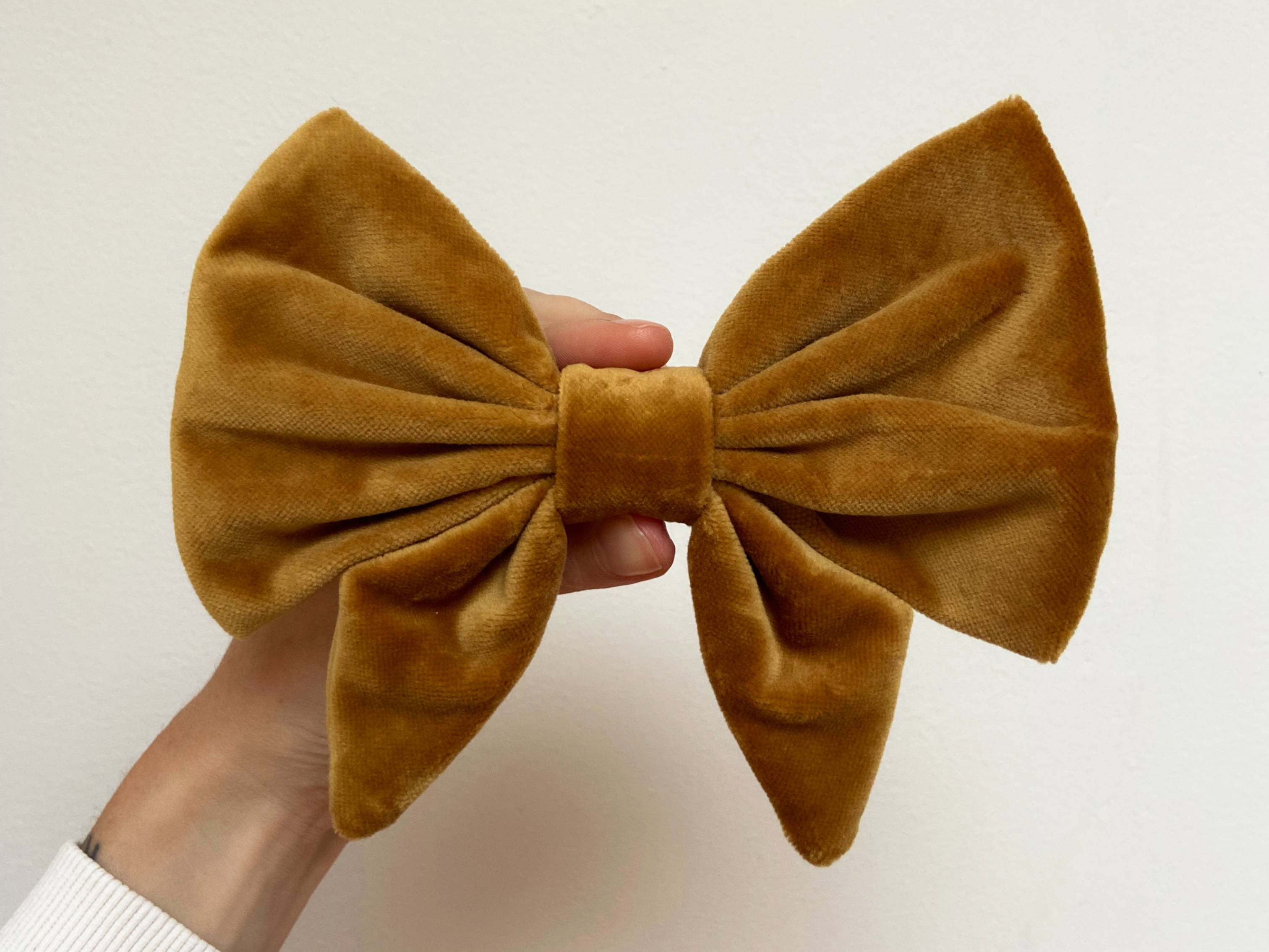 Bow Barrette - Gabon -  Gold